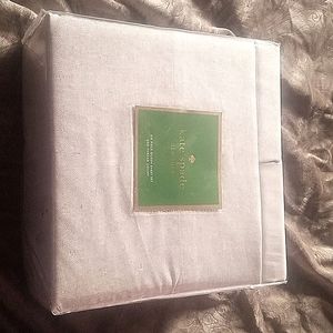 Kate Spade New York 6 piece Queen sheet set, 300 c